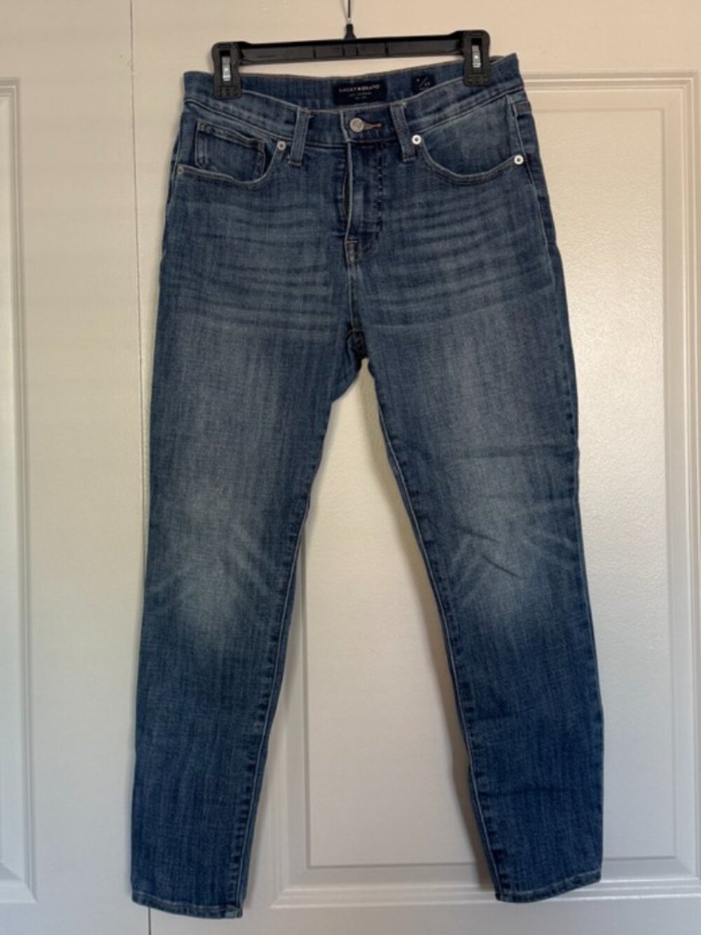 Lucky Brand Blue Denim Ankle Jeans Size 8 / 29 Mid Rise